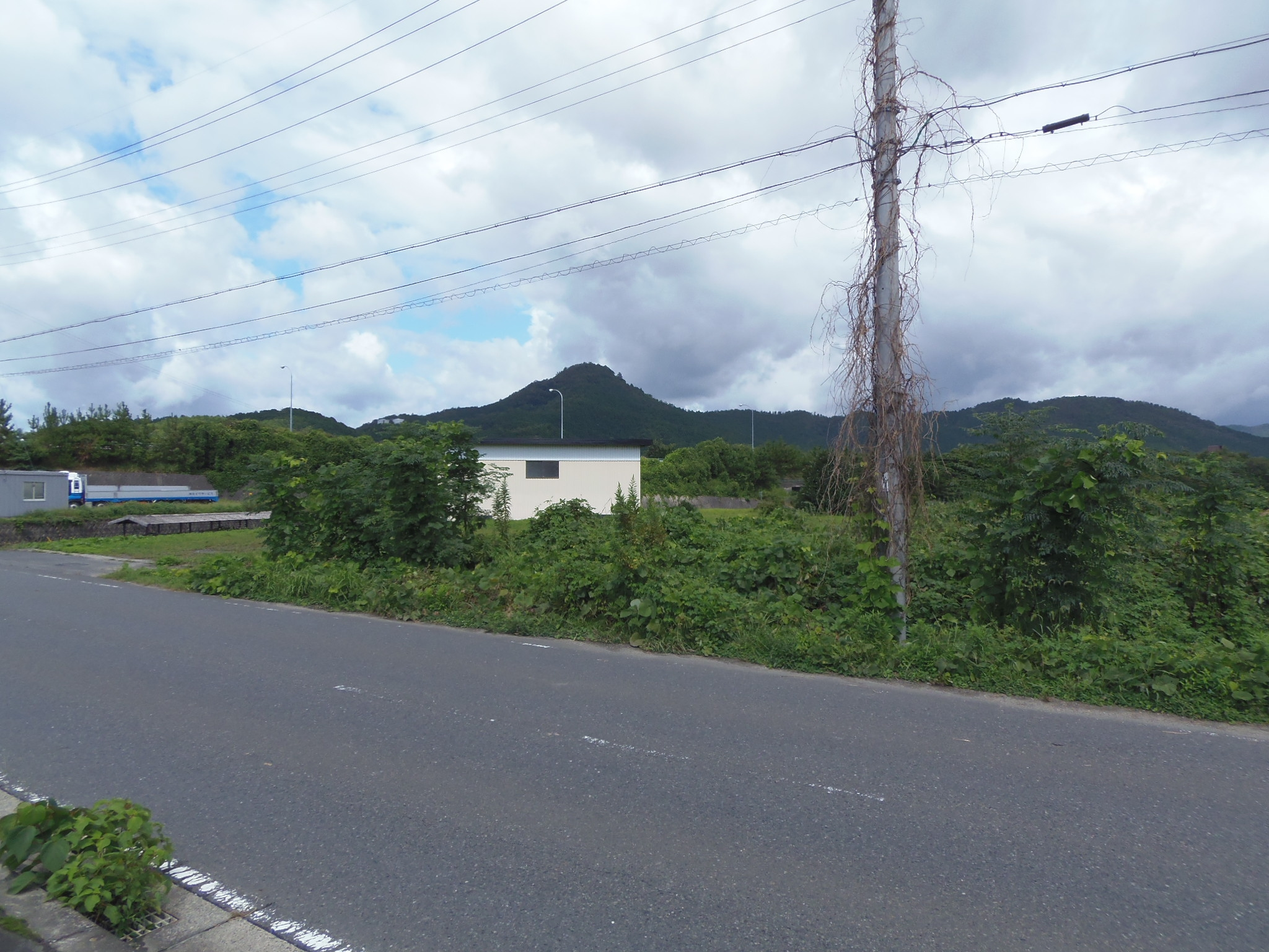丹波市春日町野上野の売地の外観