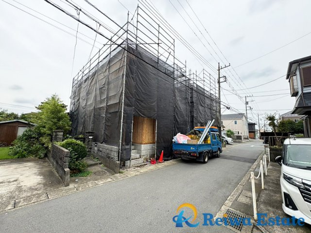 新築戸建　高座郡寒川町宮山の前面道路含む現地写真