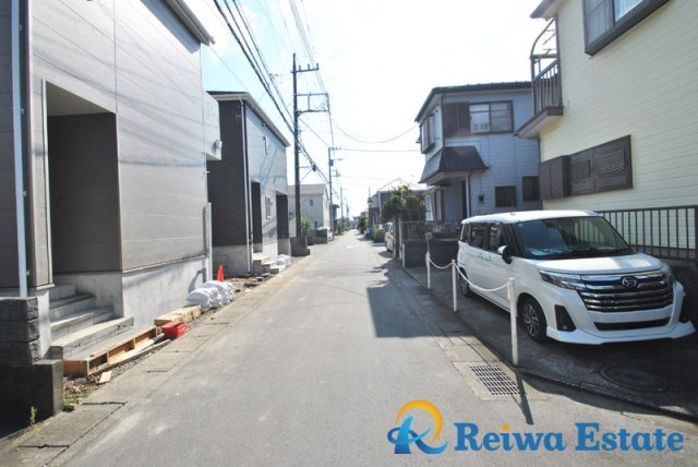 新築戸建　高座郡寒川町宮山の前面道路含む現地写真