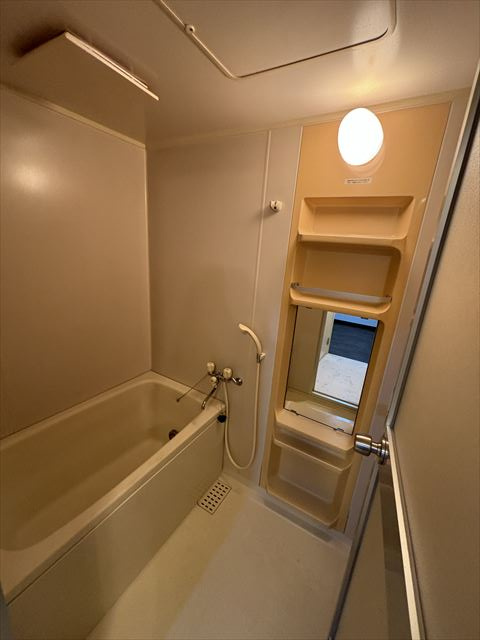 クレインパレス南大泉　B棟の浴室