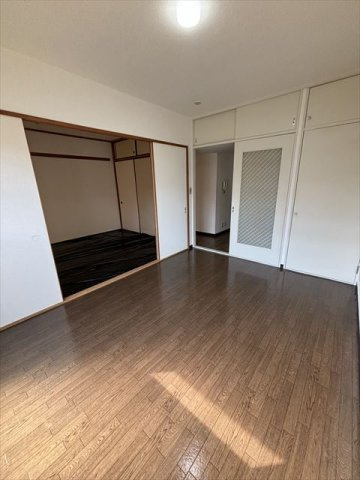 クレインパレス南大泉　B棟の居間・リビング