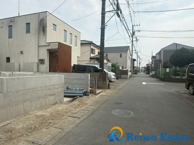 新築戸建　高座郡寒川町宮山　全2棟の前面道路含む現地写真