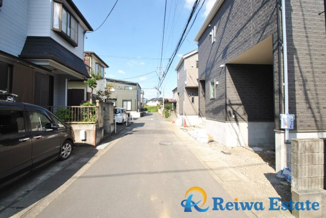 新築戸建　高座郡寒川町宮山の前面道路含む現地写真