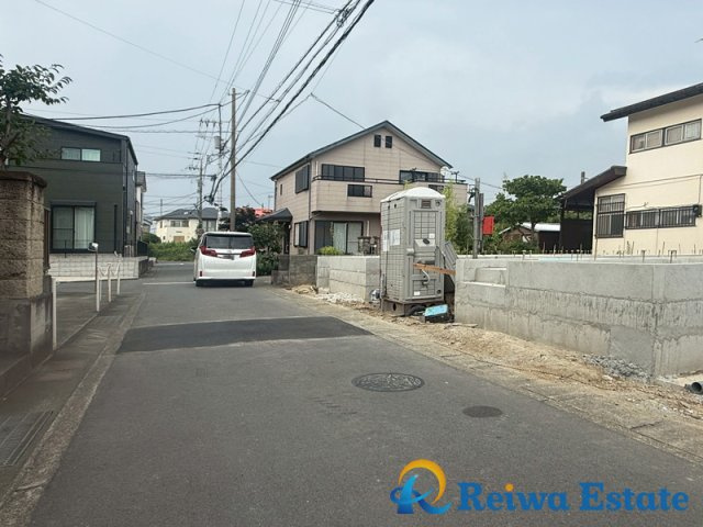 新築戸建　高座郡寒川町宮山　全2棟の前面道路含む現地写真