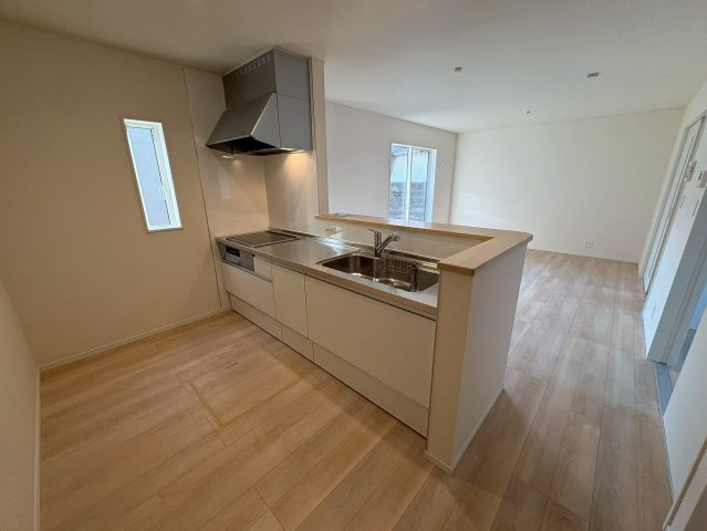 京都郡苅田町大字苅田　新築一戸建てのキッチン|カウンターキッチンで家族を見渡せます♪
【苅田町　新築戸建て】