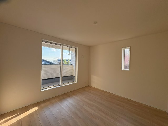 京都郡苅田町大字苅田　新築一戸建ての洋室|クローゼット付き洋室♪
【苅田町　新築戸建て】