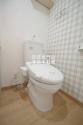 【トイレ】 | オレンジポピー | ウォシュレット付き♪