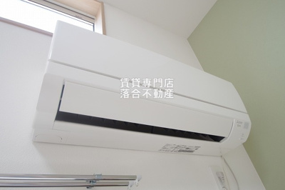 【設備】 | オレンジポピー | エアコン完備