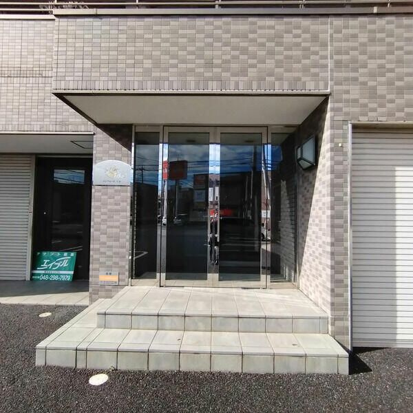 ＣＯＭＦＯＲＴＢＥＬＬのエントランス