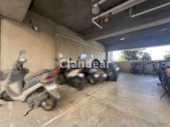 ラ・シェーナ三郷アビエルトの駐輪場|ドキドキの新生活も、安心してスタート。ぴったりの住まいを見つけませんか？クランディアが一緒に住まい選びをサポートします‼　まずは、お気軽にお問合せください　＃クランディア