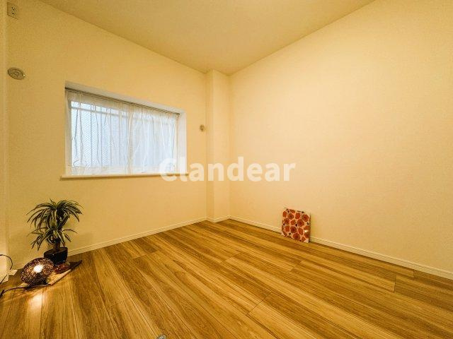 ラ・シェーナ三郷アビエルトの洋室|ドキドキの新生活も、安心してスタート。ぴったりの住まいを見つけませんか？クランディアが一緒に住まい選びをサポートします‼　まずは、お気軽にお問合せください　＃クランディア