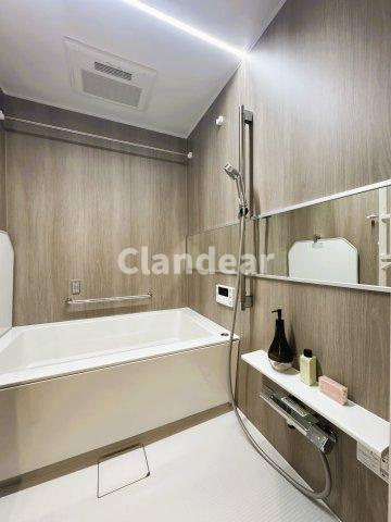 ラ・シェーナ三郷アビエルトの浴室|ドキドキの新生活も、安心してスタート。ぴったりの住まいを見つけませんか？クランディアが一緒に住まい選びをサポートします‼　まずは、お気軽にお問合せください　＃クランディア