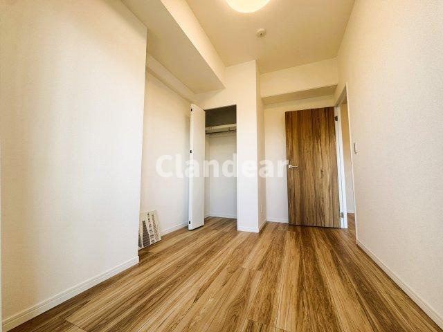 ラ・シェーナ三郷アビエルトの洋室|ドキドキの新生活も、安心してスタート。ぴったりの住まいを見つけませんか？クランディアが一緒に住まい選びをサポートします‼　まずは、お気軽にお問合せください　＃クランディア