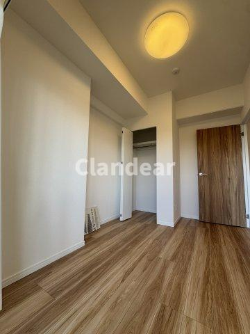 ラ・シェーナ三郷アビエルトの洋室|ドキドキの新生活も、安心してスタート。ぴったりの住まいを見つけませんか？クランディアが一緒に住まい選びをサポートします‼　まずは、お気軽にお問合せください　＃クランディア