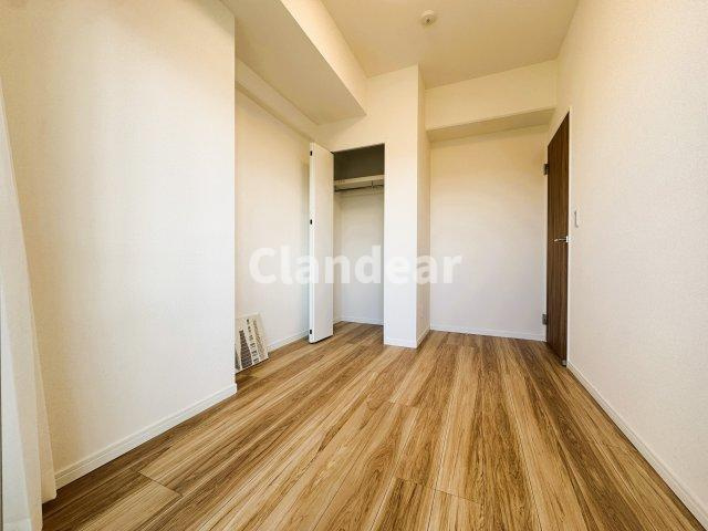 ラ・シェーナ三郷アビエルトの洋室|ドキドキの新生活も、安心してスタート。ぴったりの住まいを見つけませんか？クランディアが一緒に住まい選びをサポートします‼　まずは、お気軽にお問合せください　＃クランディア