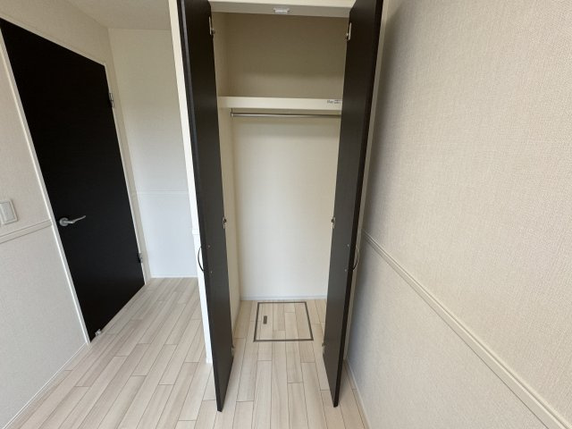 レサンス八街の内装|クローゼット（洋室4.1帖）