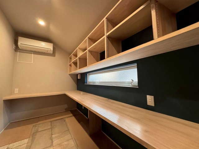 練馬区石神井町4丁目　中古戸建の洋室|現地ご見学希望・資料請求などお気軽にお問い合わせ下さい！
03-5990-5201