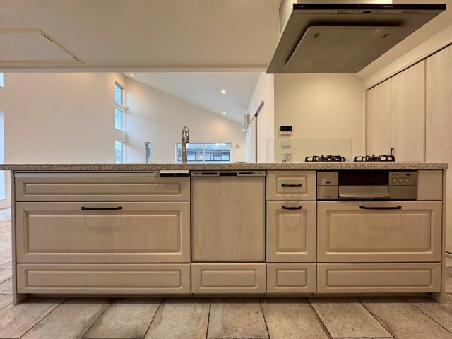 練馬区石神井町4丁目　中古戸建のキッチン|現地ご見学希望・資料請求などお気軽にお問い合わせ下さい！
03-5990-5201