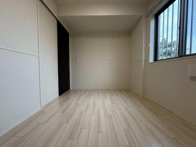 レサンス八街の洋室|洋室5.1帖