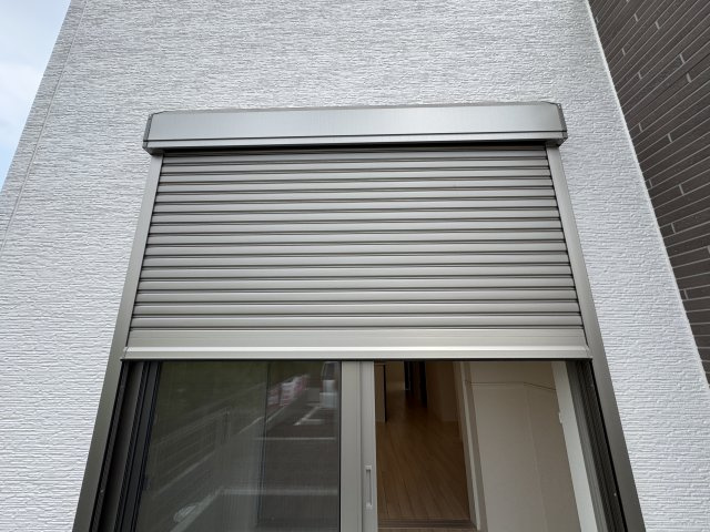 レサンス八街のバルコニー|防犯シャッター（１階のみ）
