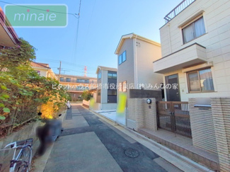 【前面道路含む現地写真】 | 平日・土日も見学できます　水廻り集中型　全2棟　B号棟 | 販売現地(2025.12.08)