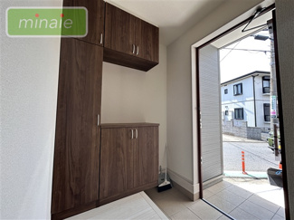 【玄関】 | 地震に強い家　長期優良住宅　原木4　全2棟　1号棟 | 同仕様　施工例