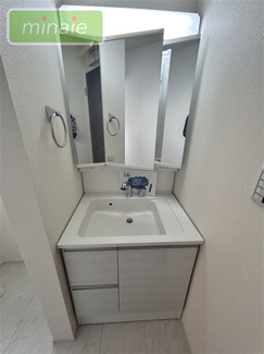 【独立洗面台】 | 地震に強い家　長期優良住宅　原木4　全2棟　1号棟 | 同仕様　施工例