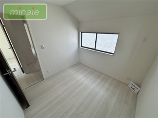 【洋室】 | 地震に強い家　長期優良住宅　WIC 原木4　全2棟　2号棟 | 同仕様　施工例