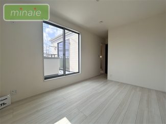 【洋室】 | 地震に強い家　長期優良住宅　WIC 原木4　全2棟　2号棟 | 同仕様　施工例