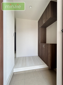 【その他】 | 地震に強い家　長期優良住宅　WIC 原木4　全2棟　2号棟 | 同仕様　施工例