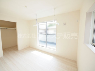 【洋室】 | 現地写真（２階洋室）