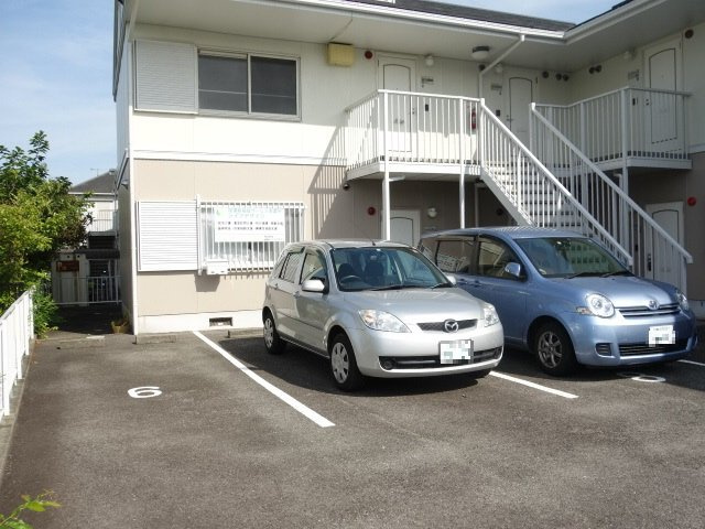 フレグランスリッチⅡの駐車場