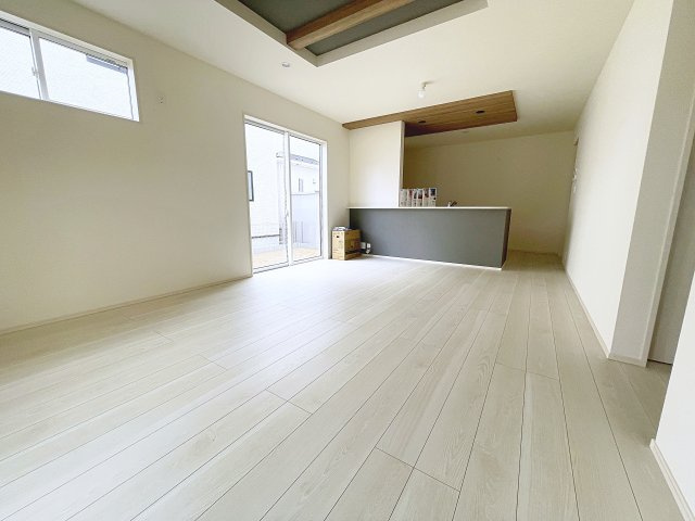 新築戸建・新築建売　郡山市芳賀三丁目　芳賀小・第四中の居間・リビング|ゆとりがありご家族皆さんでくつろぐことができる空間です！