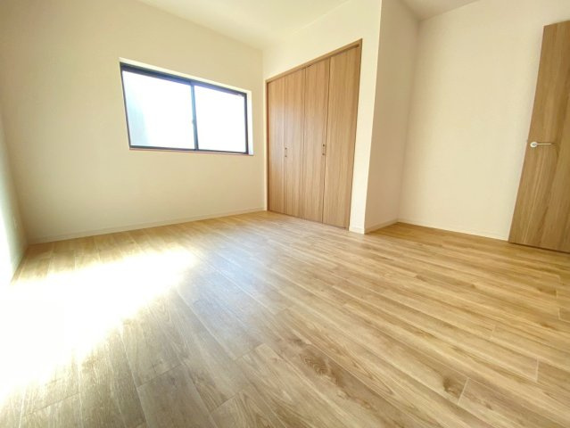 宇部市上条の洋室