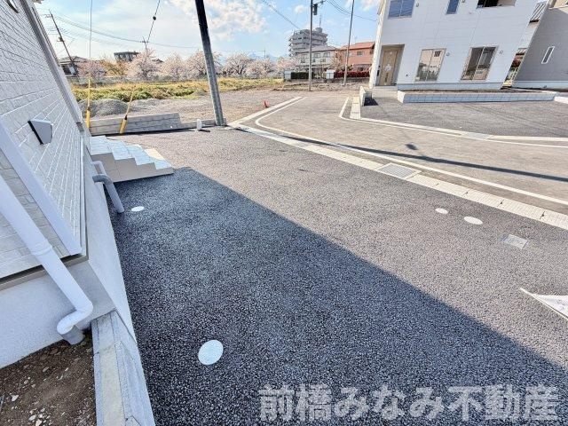 【新築平屋】前橋市北代田町第10-1期　１号棟(全３棟)　クレイドルガーデン　新築建売分譲の駐車場|駐車場があるので、車を買う予定の方も安心です