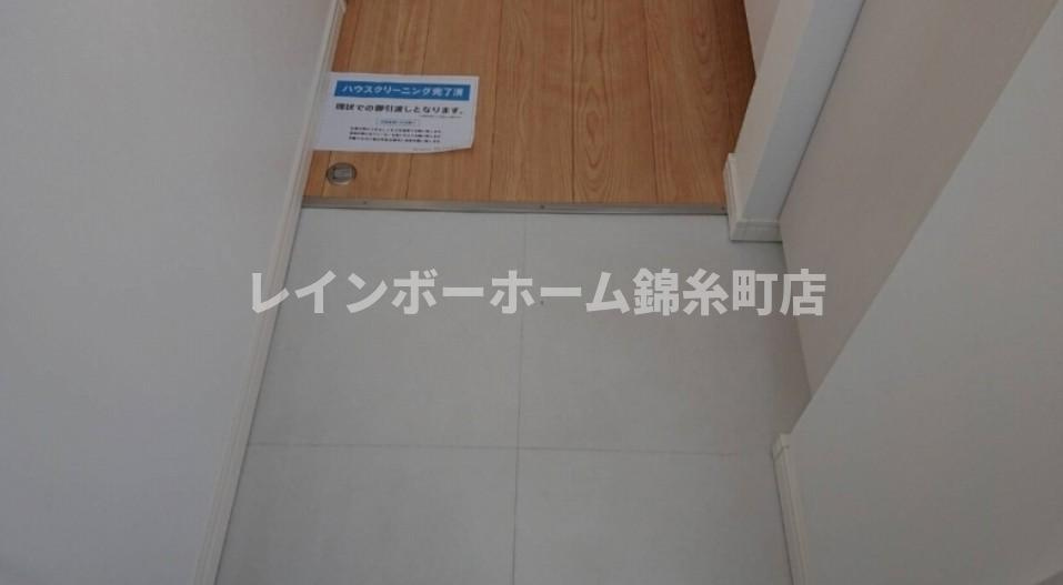 シェリエ幕張の玄関