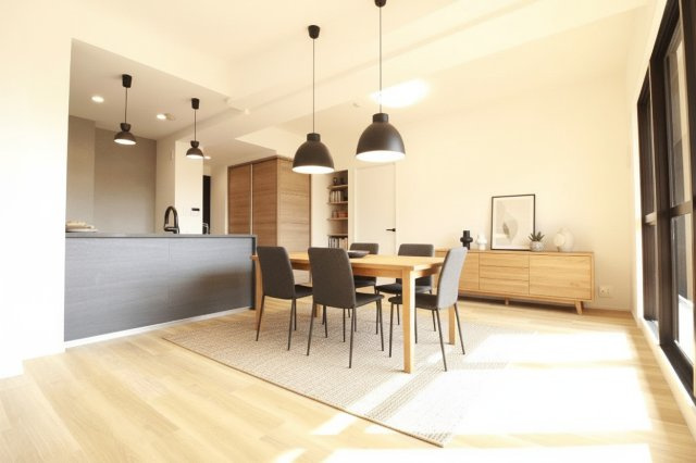 【居間・リビング】の画像