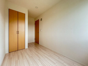 【洋室】 | ※同タイプの写真です