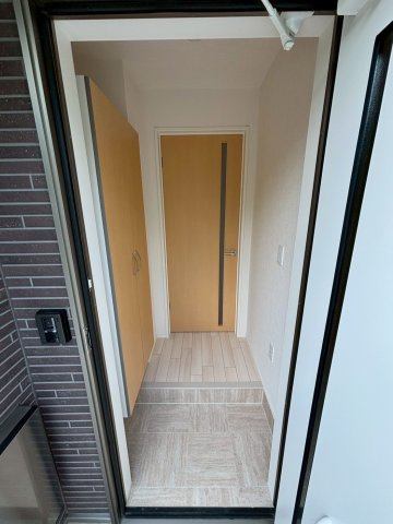 【玄関】 | ※同タイプの写真です