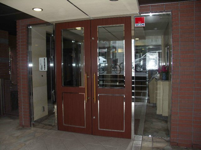 コアマンション御徒町フリージオのロビー