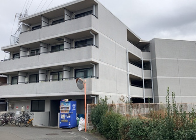 【外観】 | メゾン・ド・オンブラージュ | マンションの外観は非常に重要なポイントです！外観の善し悪しは資産価値に大きな影響を与えます。外観のいいマンションを購入することで、高値で売却がしやすく、買い手が見つかりやすいというメリットがあります。