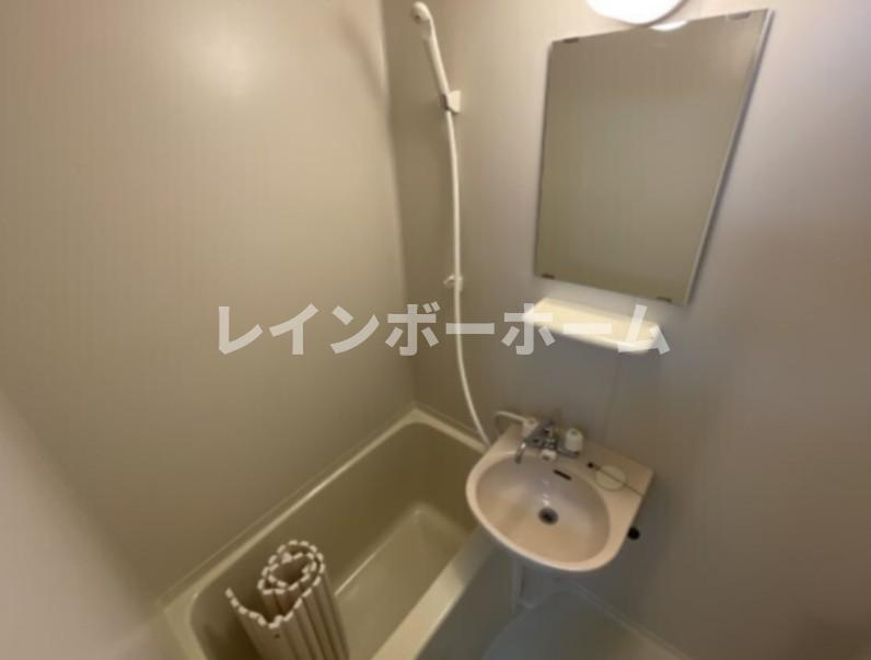 LEO拾番館の浴室