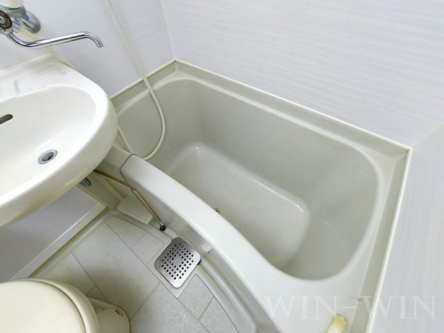 メゾン・ド・アミーの浴室|イメージ（同建物内別部屋の写真です）