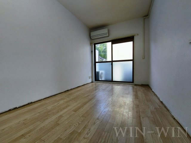 メゾン・ド・アミーの居間・リビング|イメージ（同建物内別部屋の写真です）