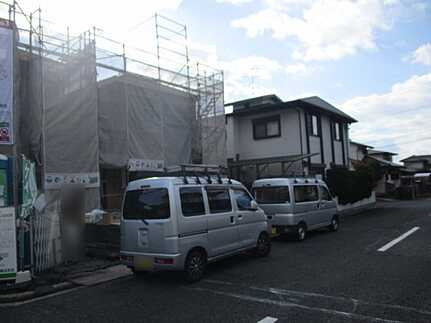 廿日市市阿品台4丁目　新築一戸建ての前面道路含む現地写真