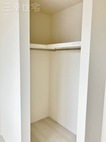 碧南市宮後町1棟建てのその他|階段やトイレには手すりを設置し、転落の防止や体への負担を軽減します。健康や安全に配慮した安心の住宅を提供します。