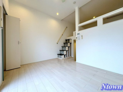 【居間・リビング】 | ハーモニーテラス楓 | こちらのリビングで趣味の時間をお楽しみください