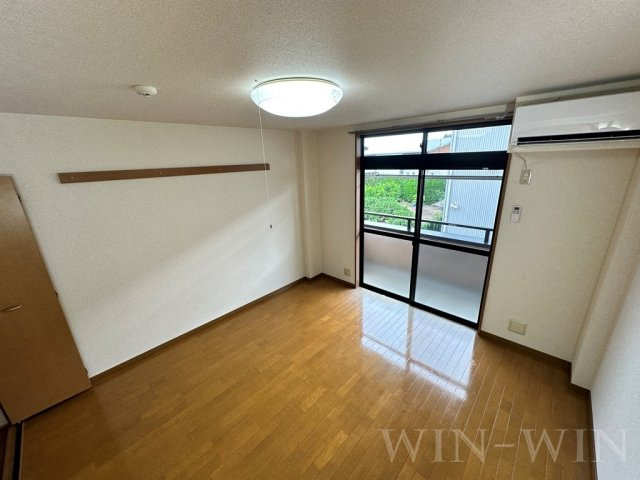 ソフィアの洋室