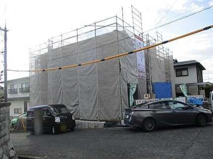 廿日市市阿品台4丁目　新築一戸建ての前面道路含む現地写真