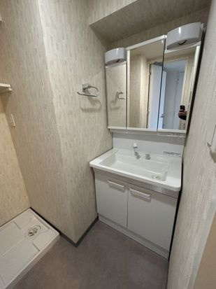 グラントレゾール浅草の洗面所